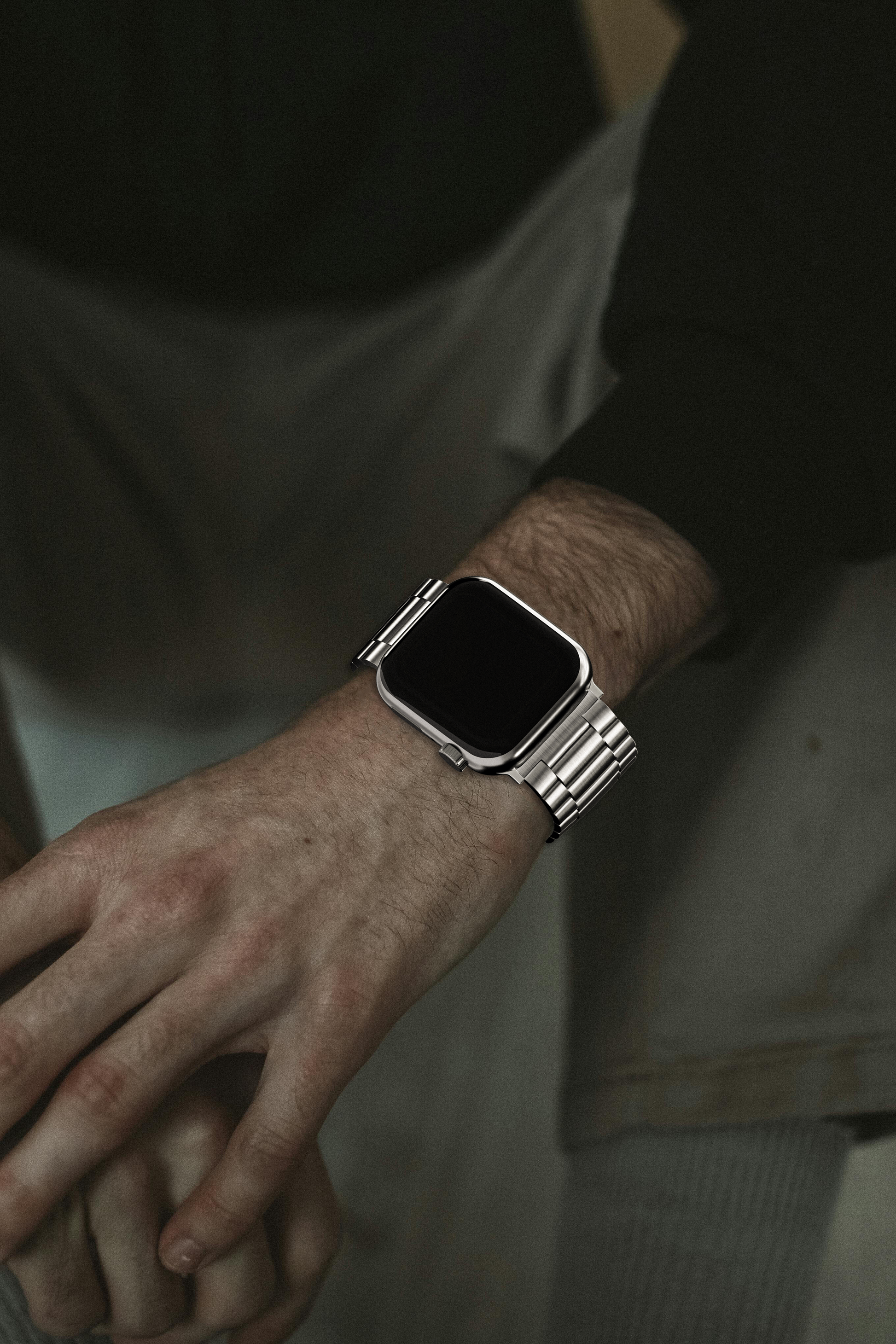 Three Link Apple Strap - Silver